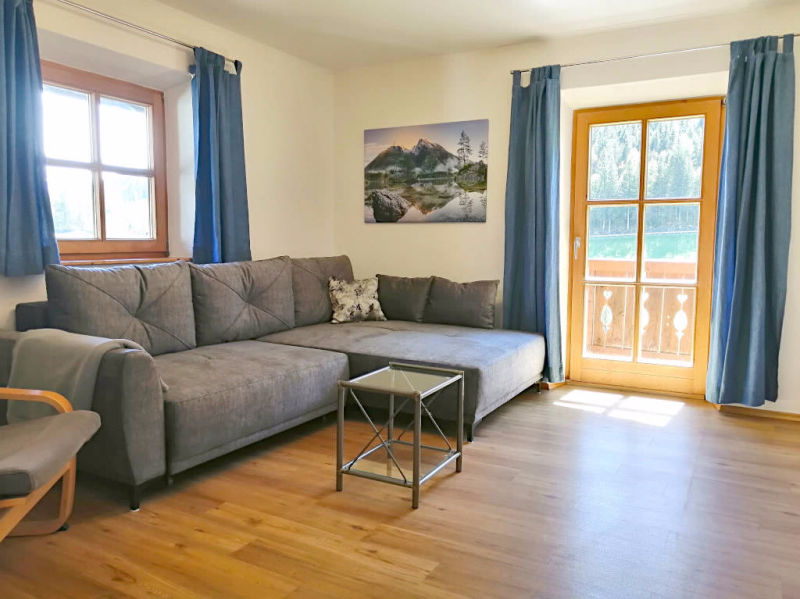 Ansicht Ferienwohnung Haus Margaretenhoehe Wohnzimmer 2