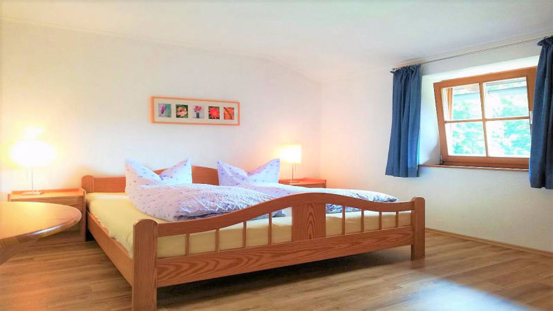 Ansicht Ferienwohnung Haus Margaretenhoehe Schlafzimmer-2